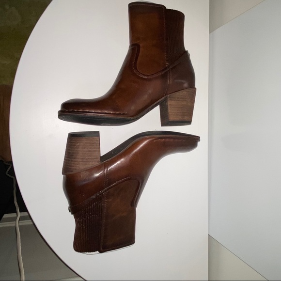 FRYE Lucinda Scrunch Short boots NEW 
8.5 fits like a 9 - Picture 4 of 4